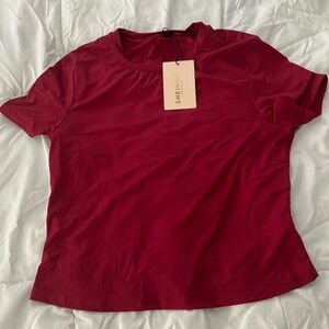 Burgundy basic t shirt